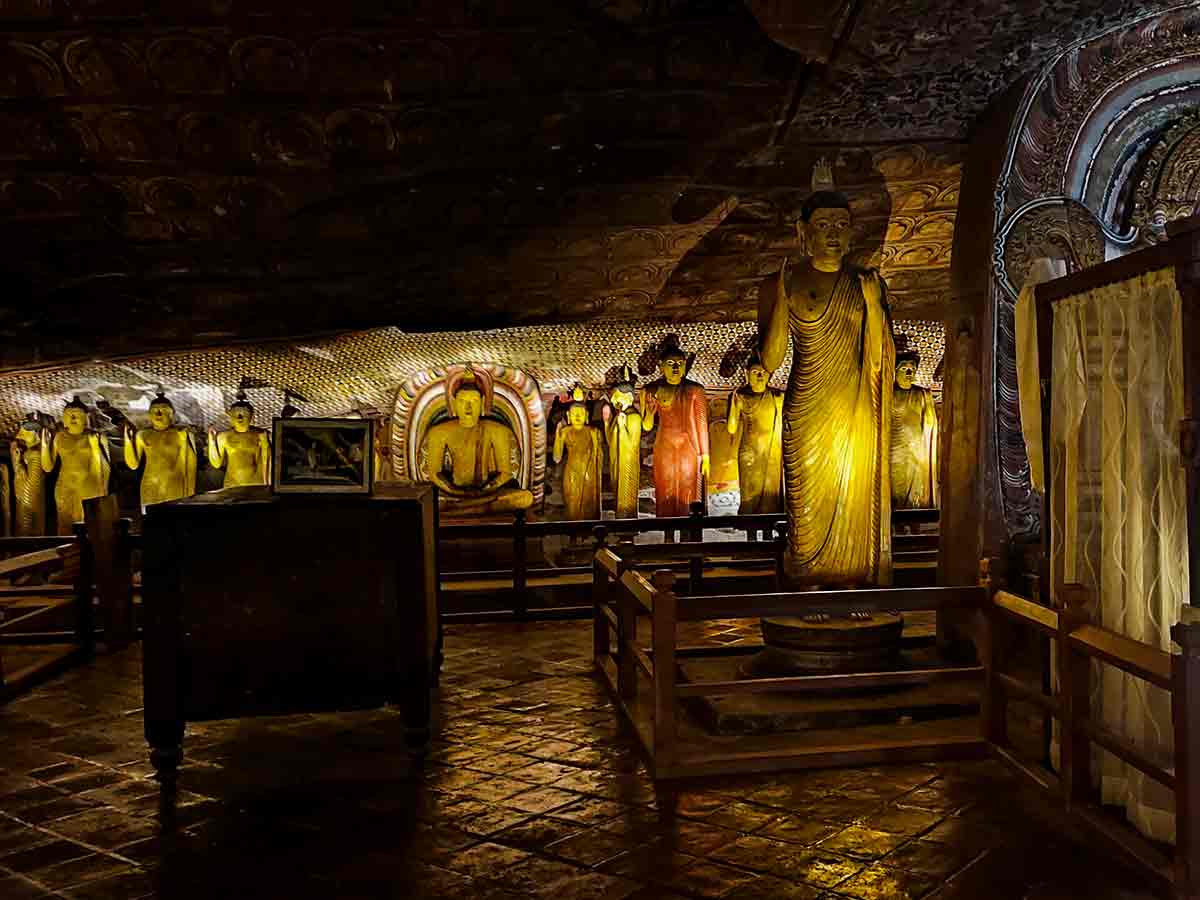 Interior murals of Dambulla Cave Temple