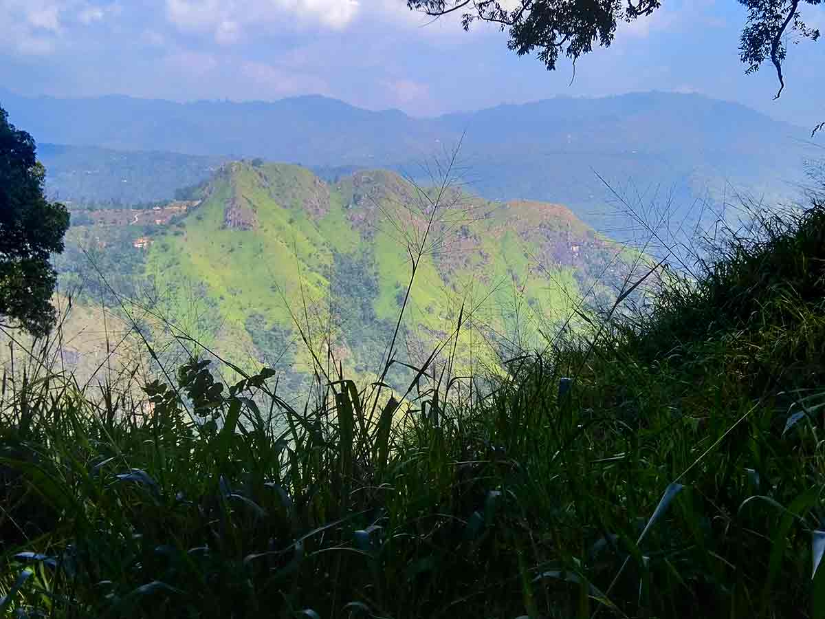 Secondary viewpoint near Ella Rock summit